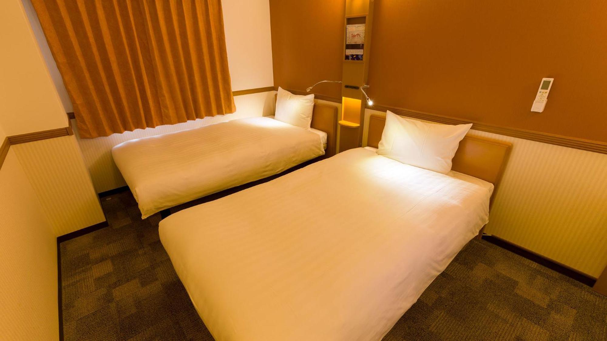 Toyoko Inn Hirosaki Ekimae חדר תמונה