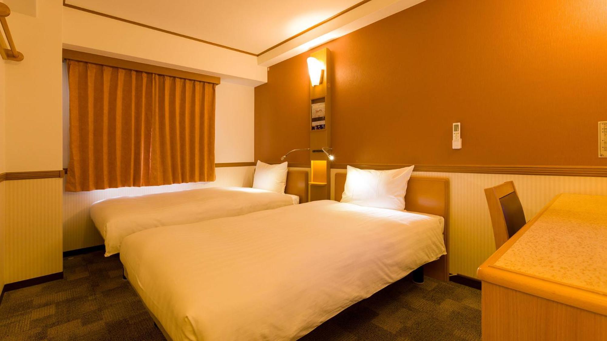 Toyoko Inn Hirosaki Ekimae חדר תמונה