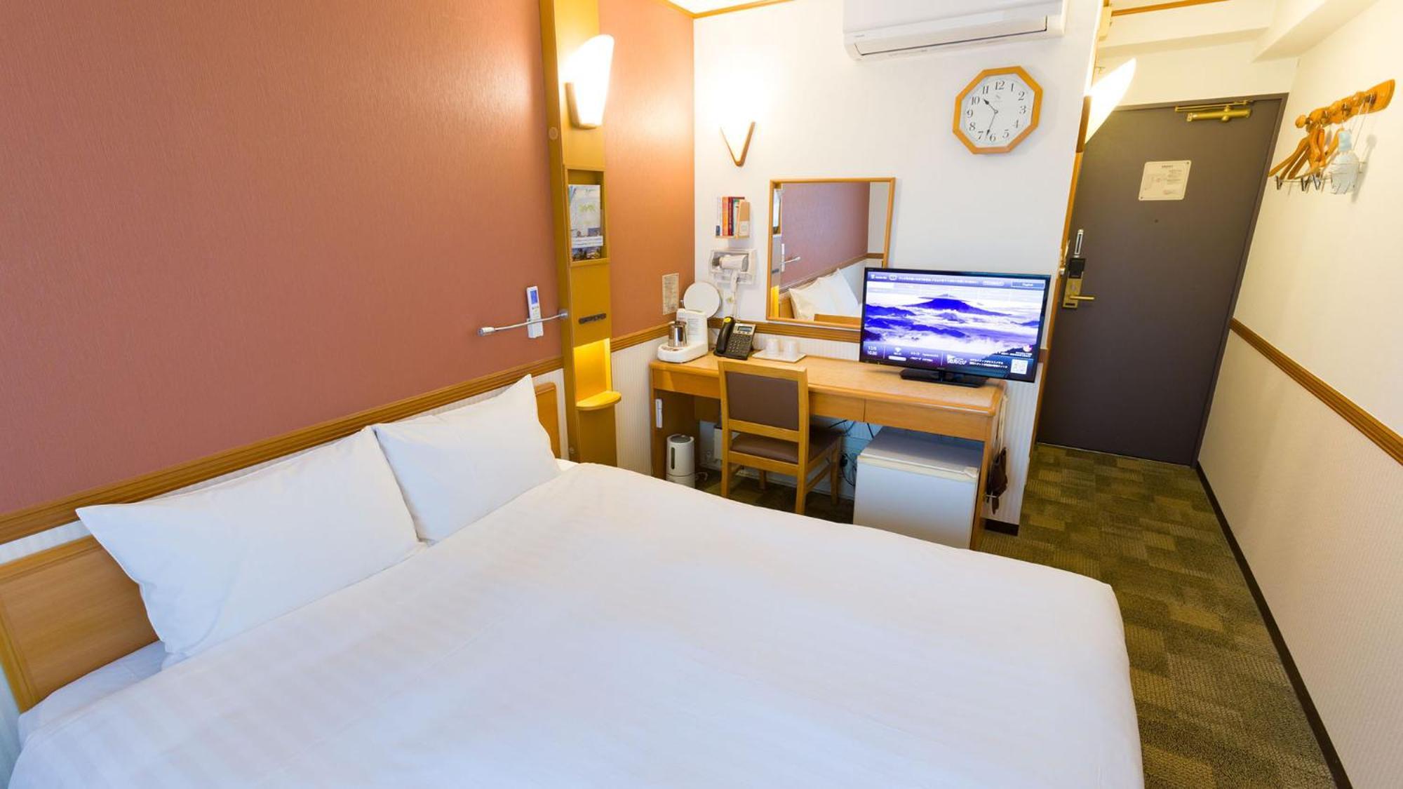 Toyoko Inn Hirosaki Ekimae חדר תמונה