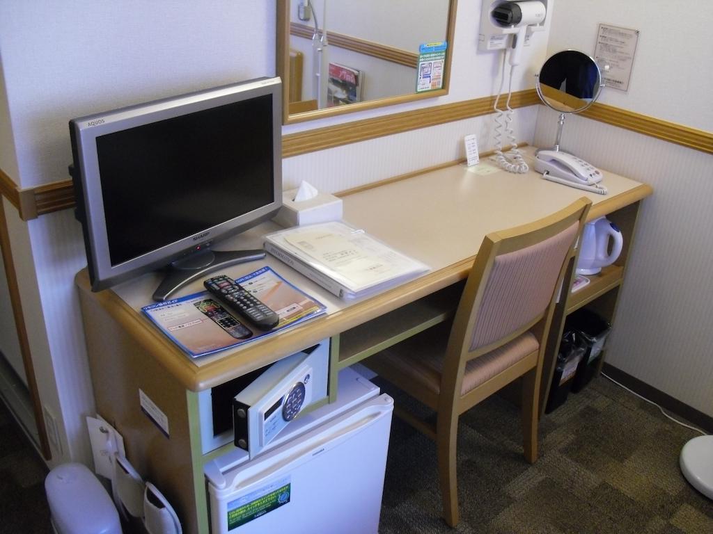 Toyoko Inn Hirosaki Ekimae מראה חיצוני תמונה